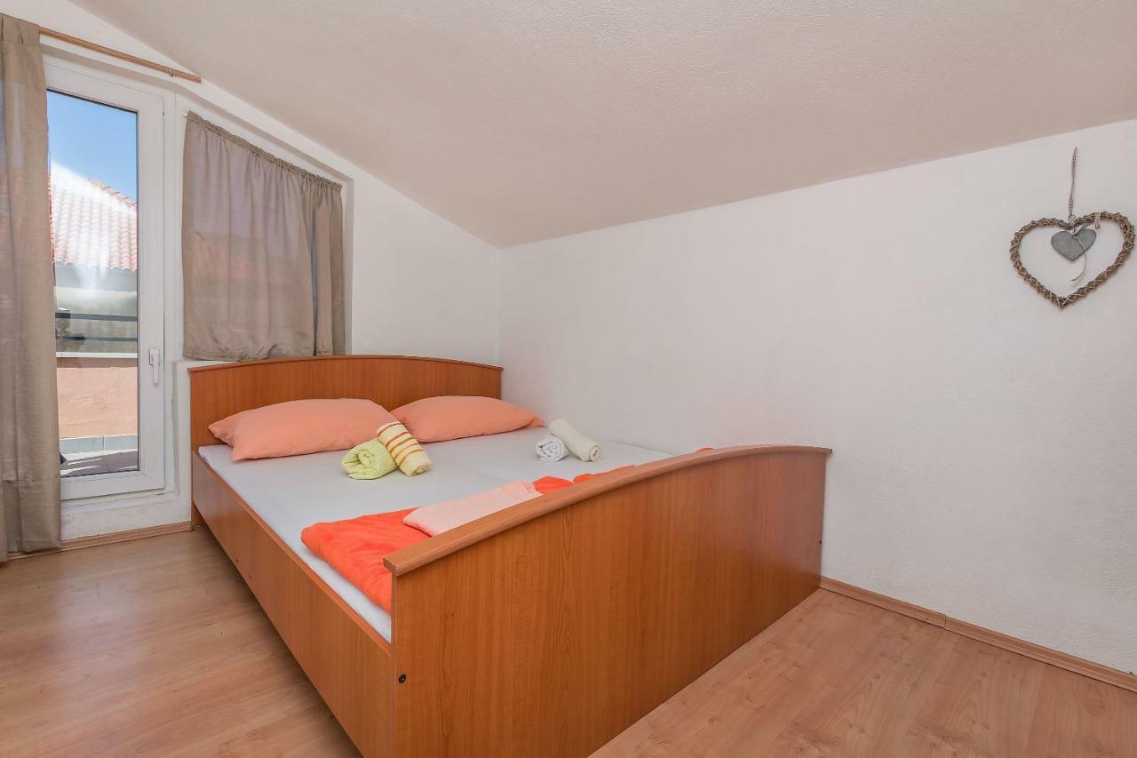 Apartment Mandic Omiš Exterior foto